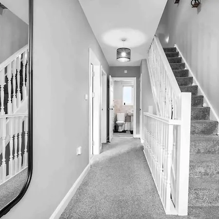Showcase Estates *
